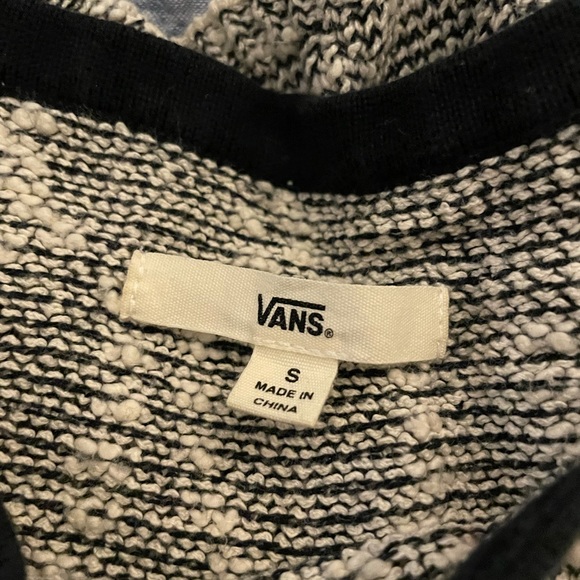 Ladies youthful sweater by Vans - Picture 2 of 4